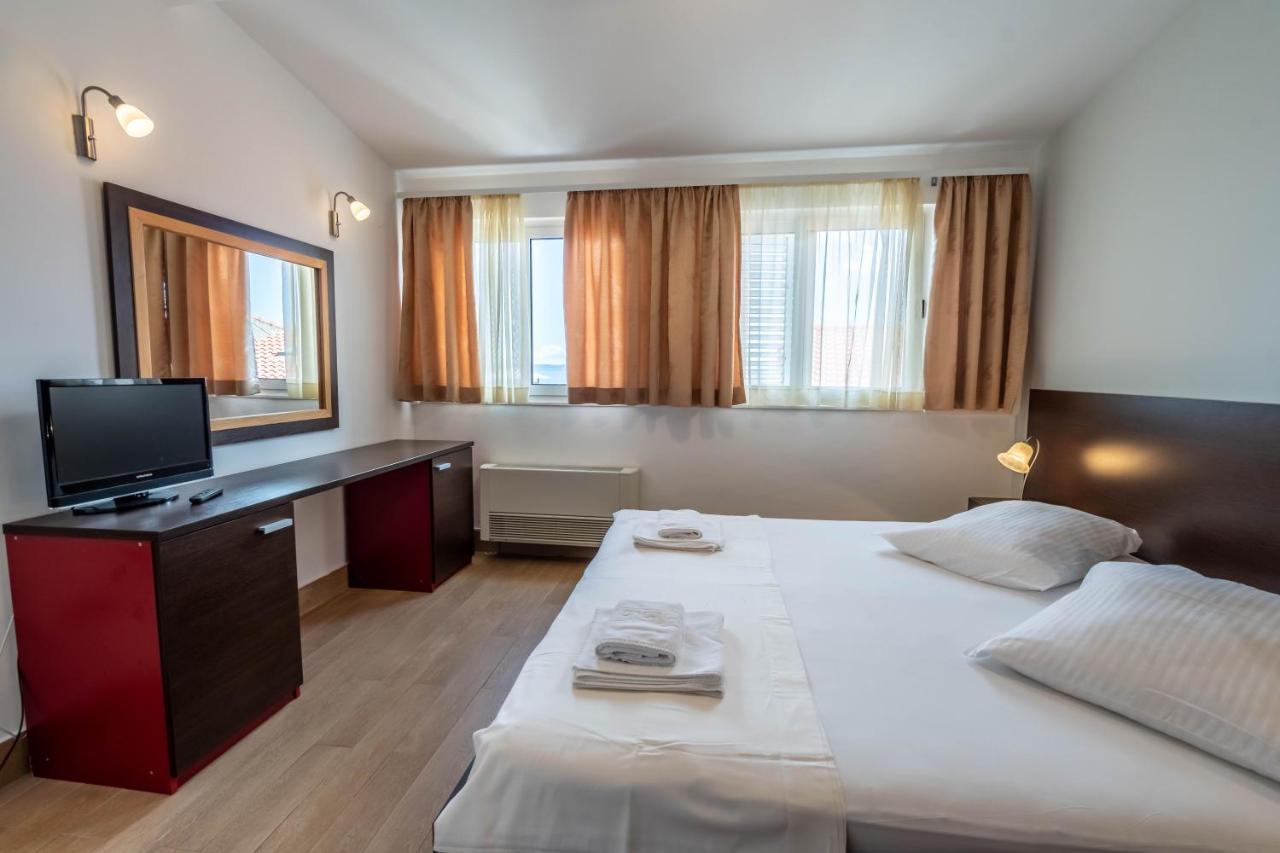Pansion Epetium Hotel สโตเบรช ภายนอก รูปภาพ